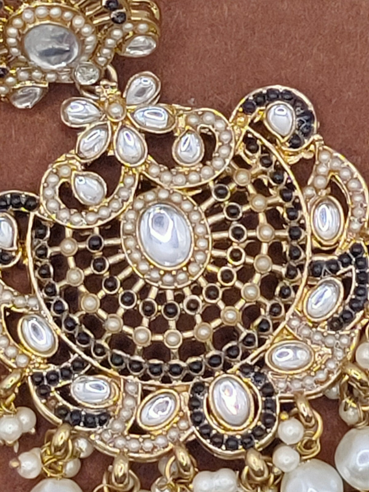 Elegant Bollywood Inspired Gold Kundan Earrings - Traditional Indian Jewelry 227