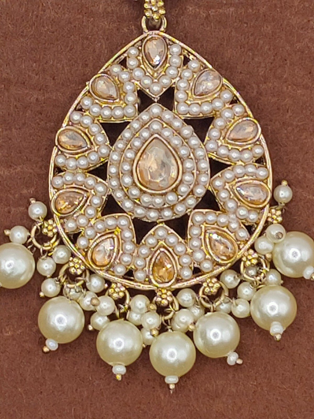 Elegant Bollywood Inspired Gold Kundan Earrings - Traditional Indian Jewelry 172