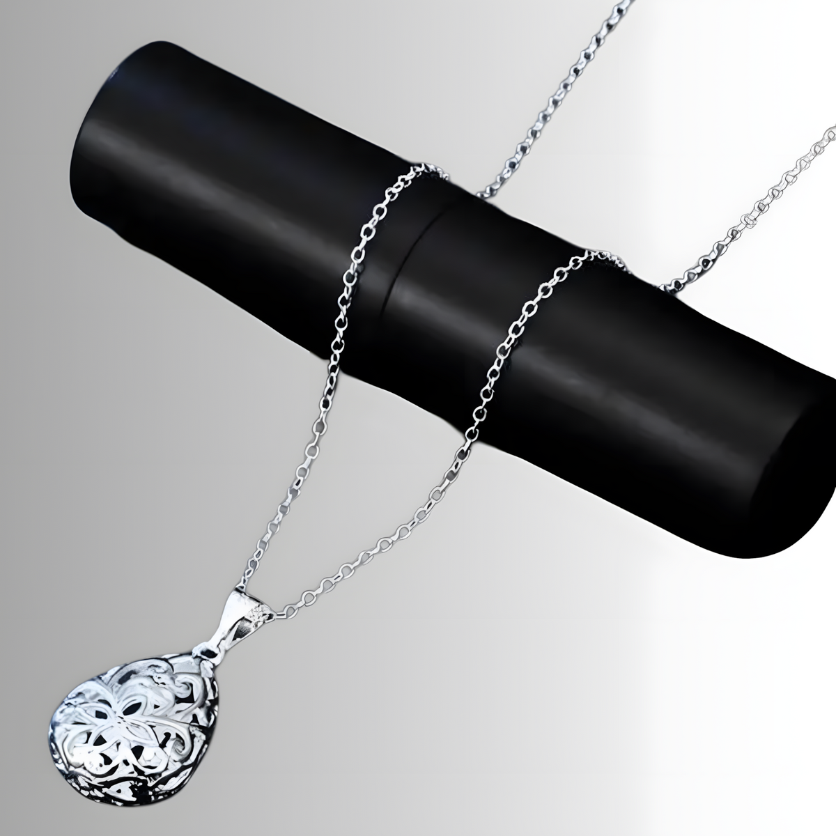 925 Sterling Silver Hollow Pendant Necklace Unique Filigree Water Drop B46