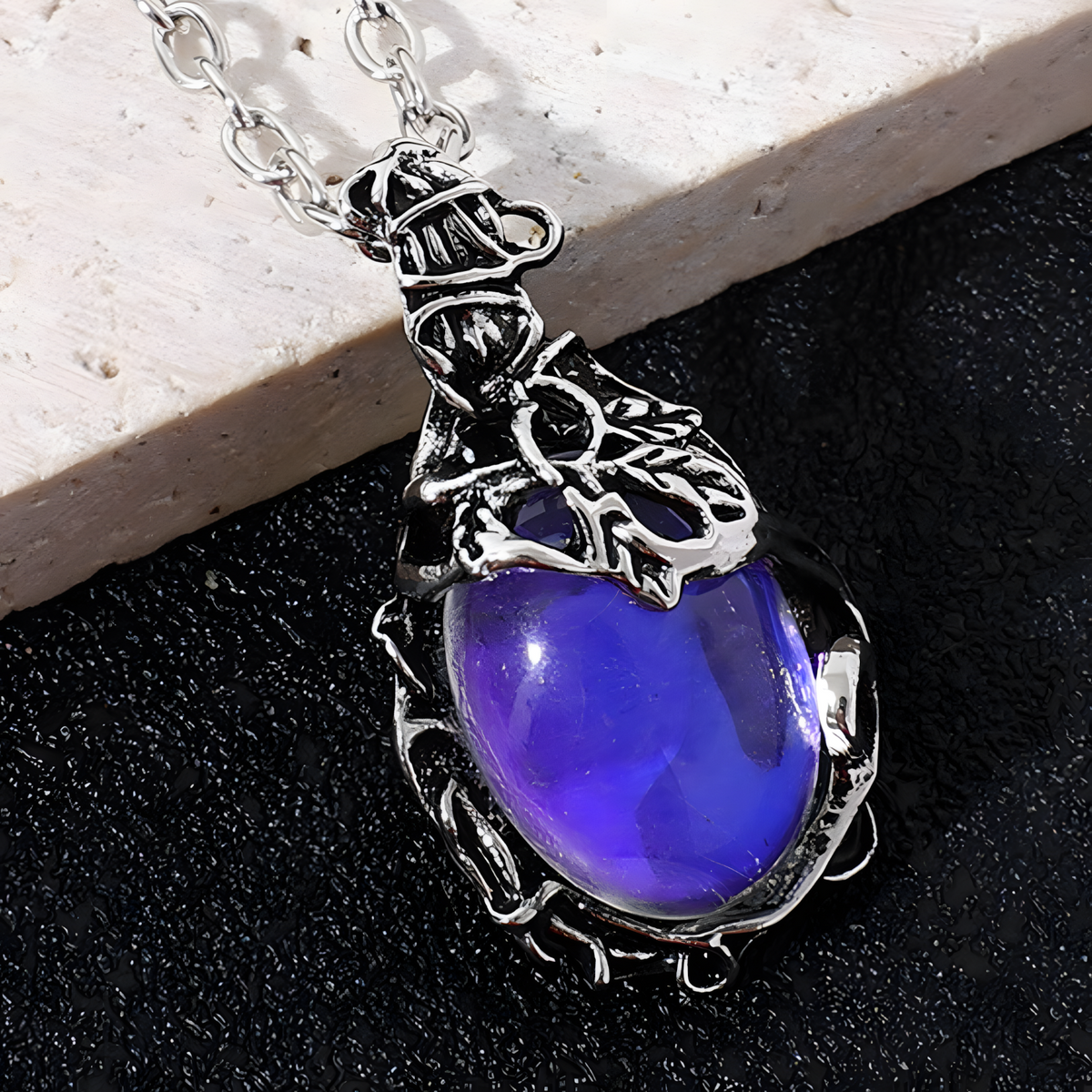 Bohemian Retro Style Moonstone Necklace for Women | Silver-Toned Leaf Vine B179