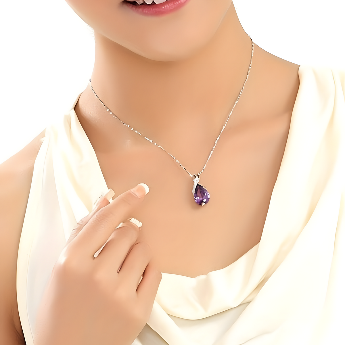 Luxury Pear Copper Alloy Cubic Zirconia Pendant Necklace for Women 582