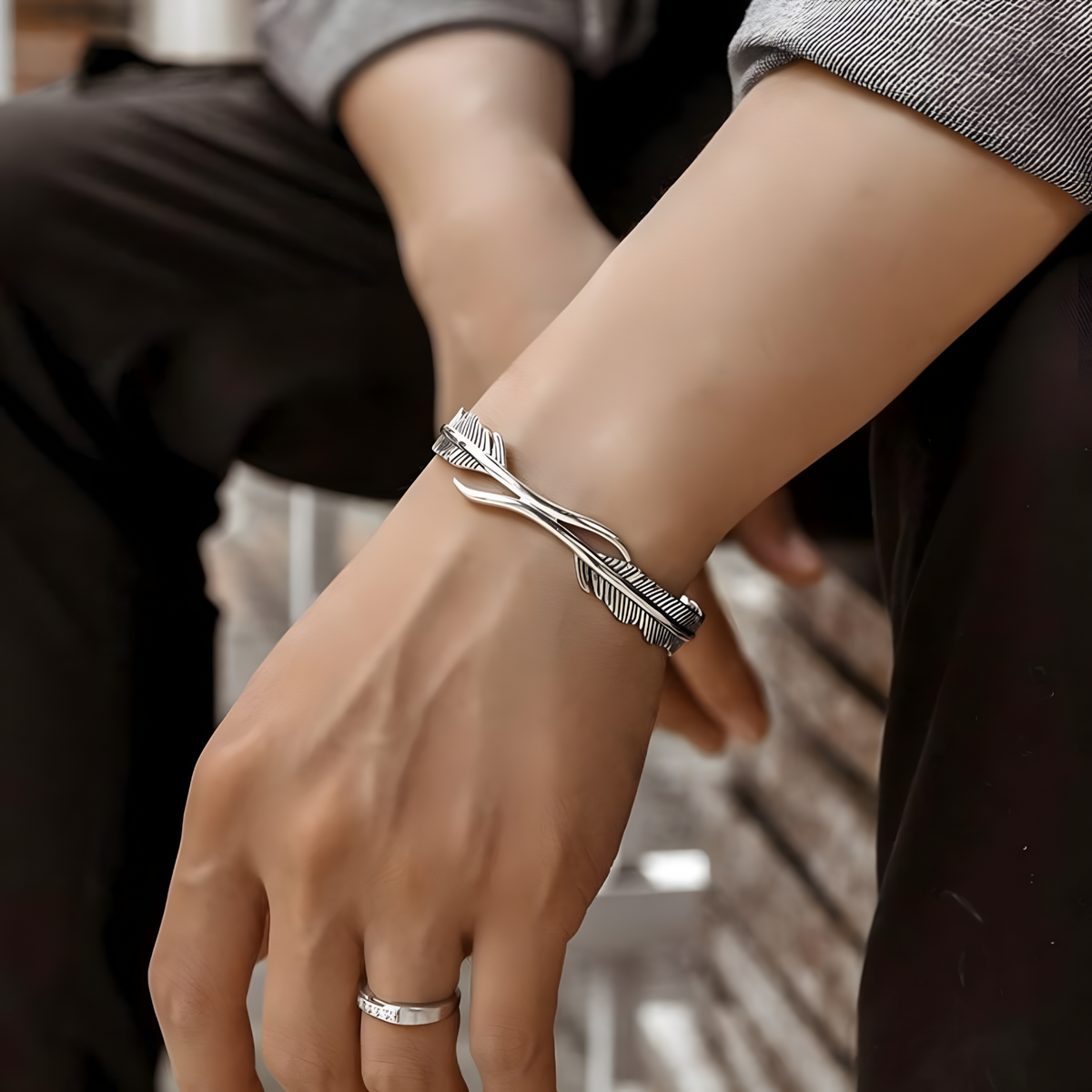 Women Feather Bangle Cuff Bracelet, Retro Silver Color Open Wrist Wrap 606