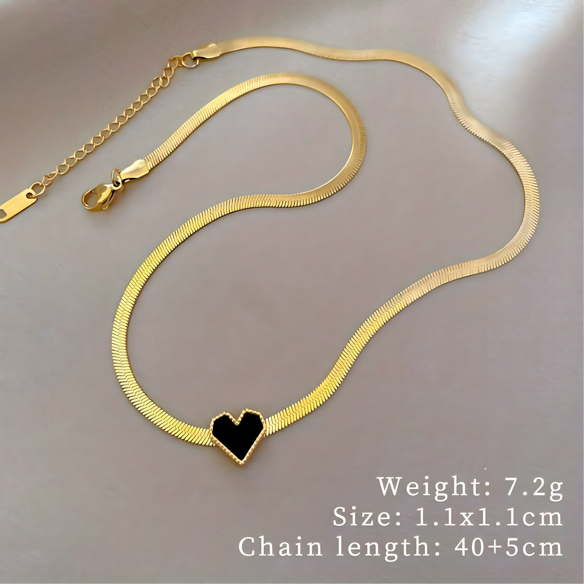 Gold Snake Chain Necklace with Black Heart Pendant – Stainless Steel & Shell 742