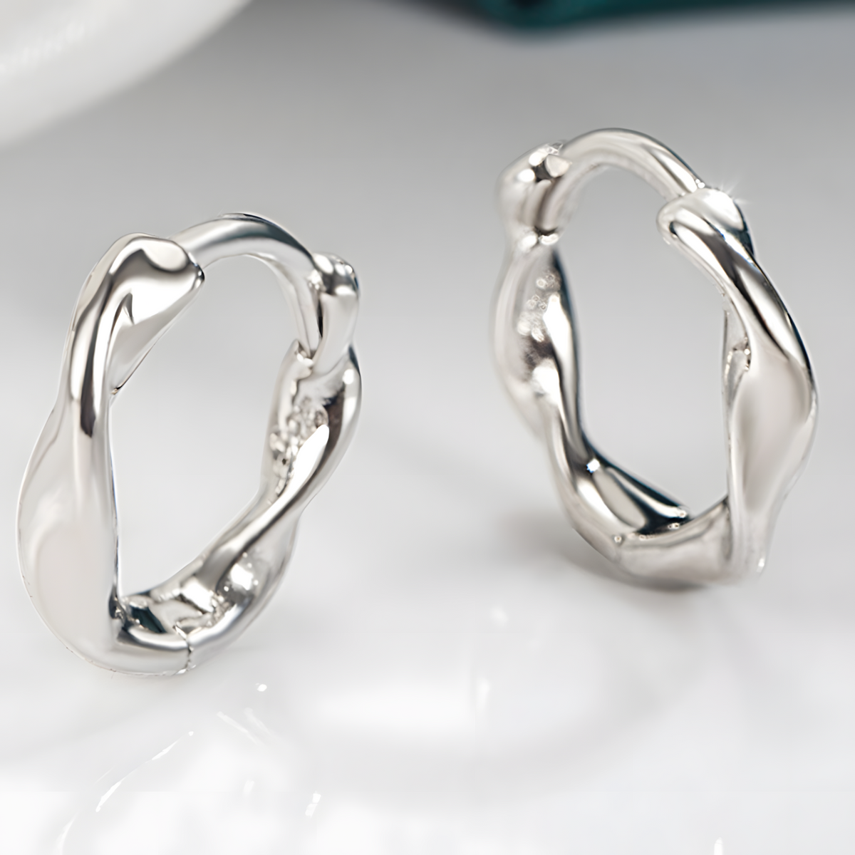 Silver-Tone Twisted Hoop Earrings Women Copper Alloy Zinc-Plated Fashion 993