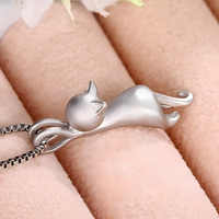 Cute Cat Pendant Necklace for Women – Minimalist Animal Design in Silver 829