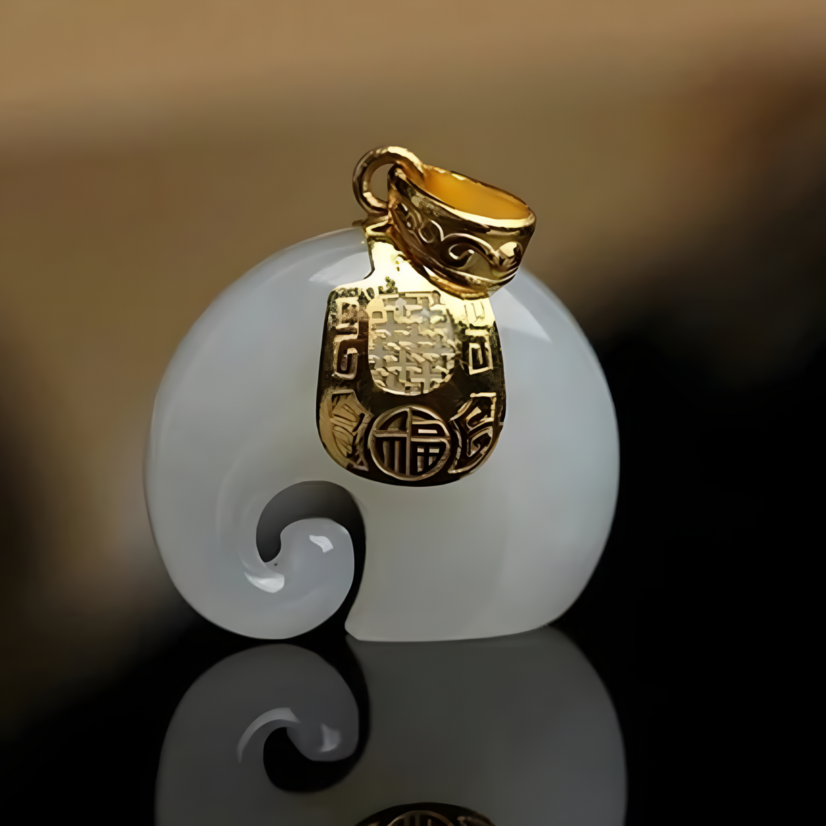 Natural White Green Jade Elephant Pendant Necklace 18K Gold Plated Women's 458