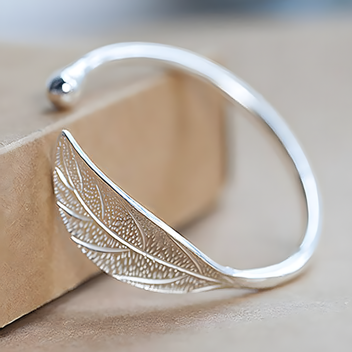 Adjustable Peacock Feather Cuff Bracelet Silver Tone Rhodium-Plated 13g 1842