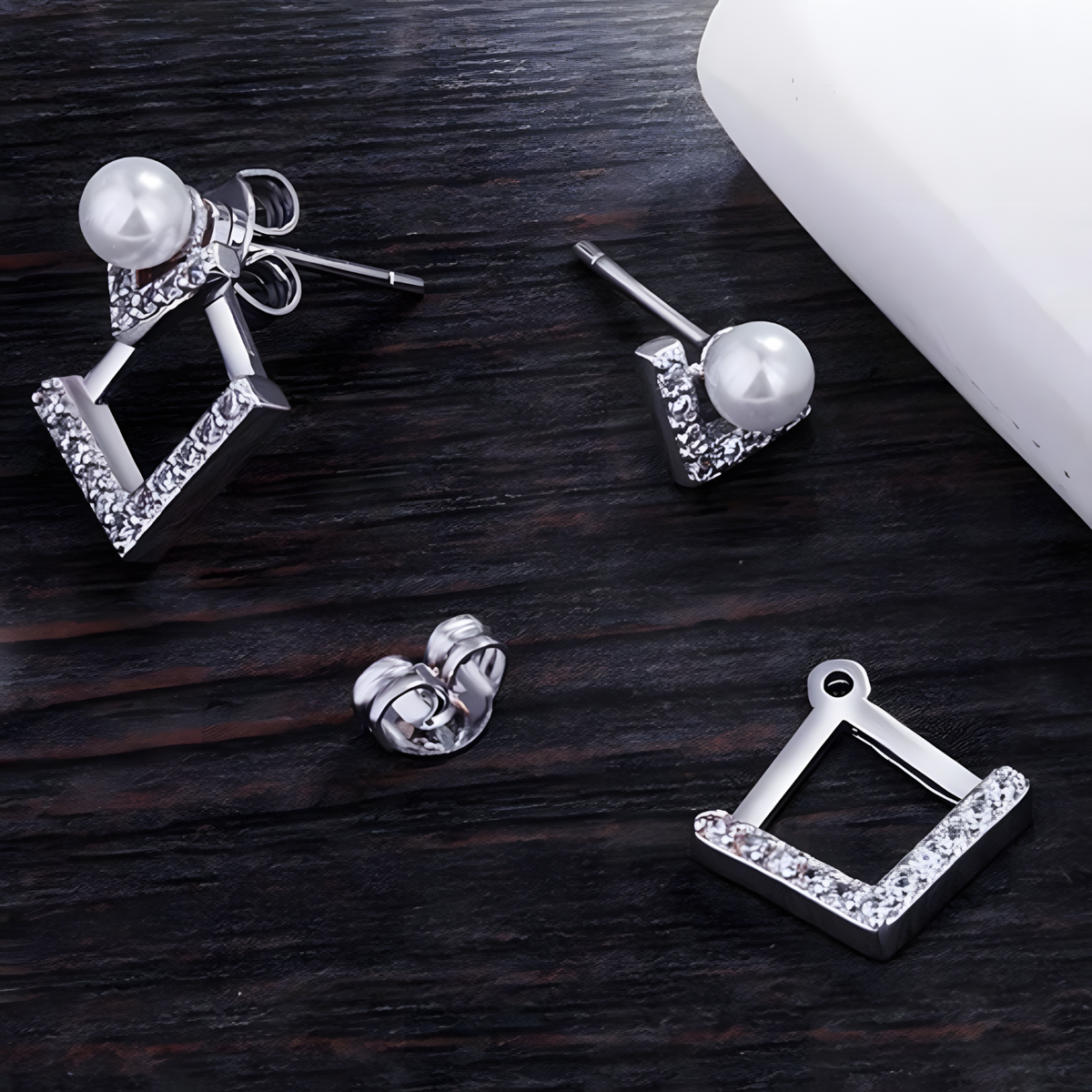 Silver Plated Cubic Zirconia Drop Earrings - Elegant and Lightweight Dangle 304