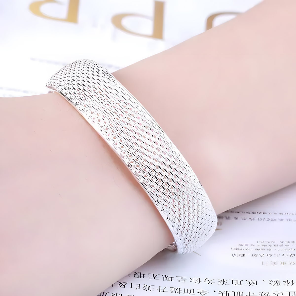 Wide Net Mesh Cuff Bracelet, Adjustable Open Bangle, Vintage Style Round 1793