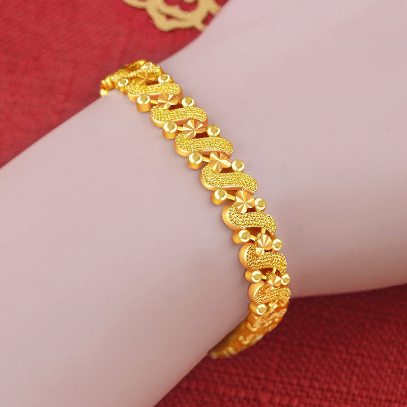 Stylish Gold Chain Bracelet Men with S-Shaped Design, Featuring Intricate 120