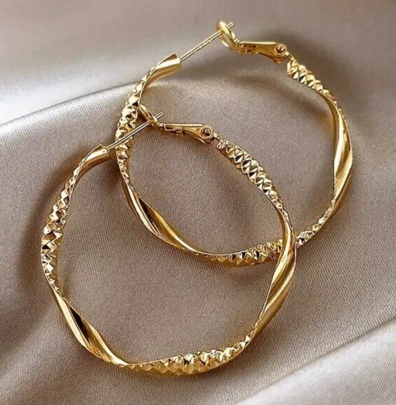 Elegant Simple Style Iron Jewelry Golden Twisted Pattern Hoop Earrings 40 UK