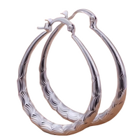 Stylish Lightweight Silver Tone Hoop Earrings - Engraved Pattern Latch Back 441