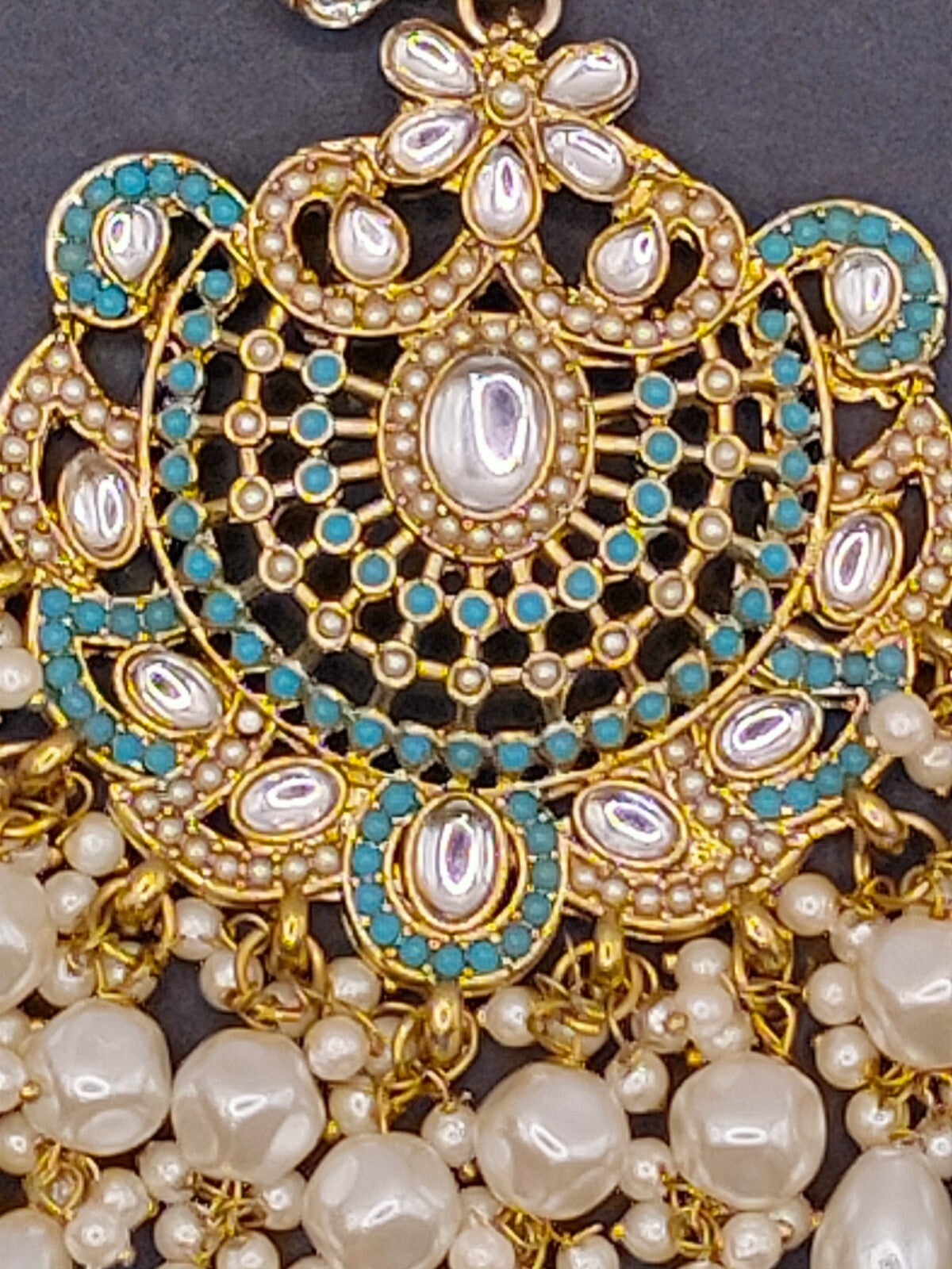 Elegant Bollywood Inspired Gold Kundan Earrings - Traditional Indian Jewelry 221