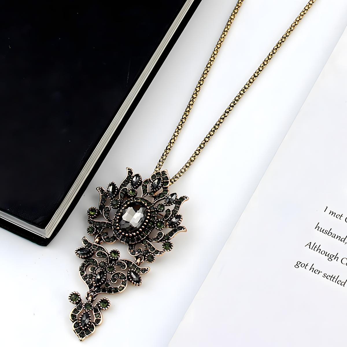 Gothic Floral Pendant Necklace Gold-Plated Zinc Alloy 46CM Chain Statement 1480