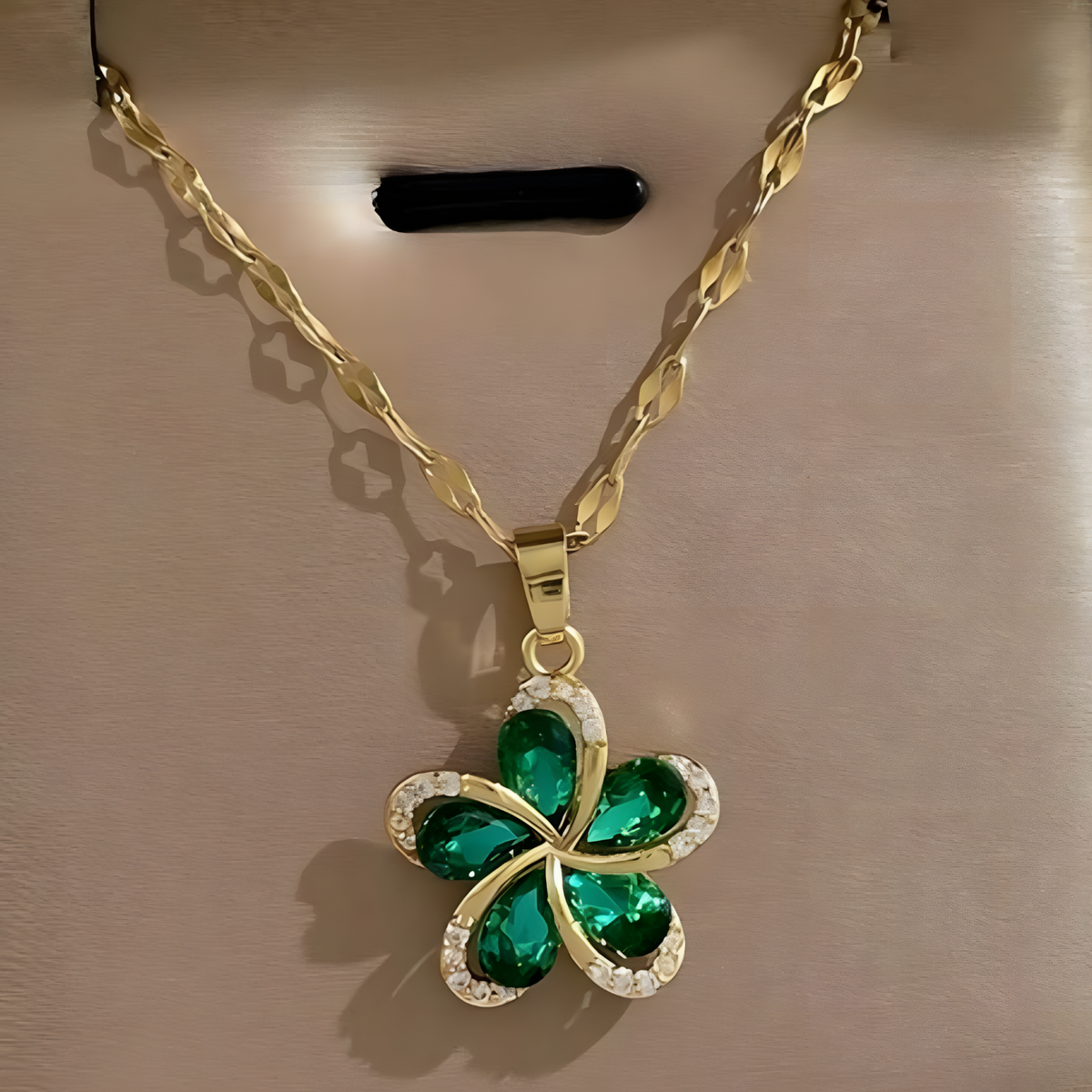 Lucky Four Leaf Clover Necklace for Women – Copper Alloy Gold Color Plating 1178