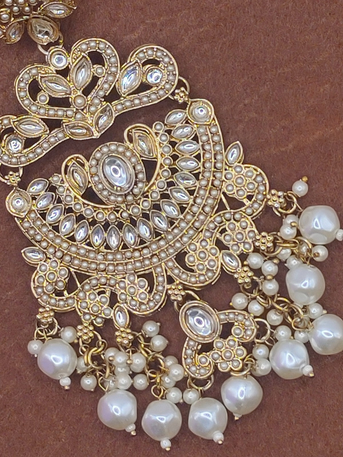 Elegant Bollywood Inspired Gold Kundan Earrings - Traditional Indian Jewelry 192