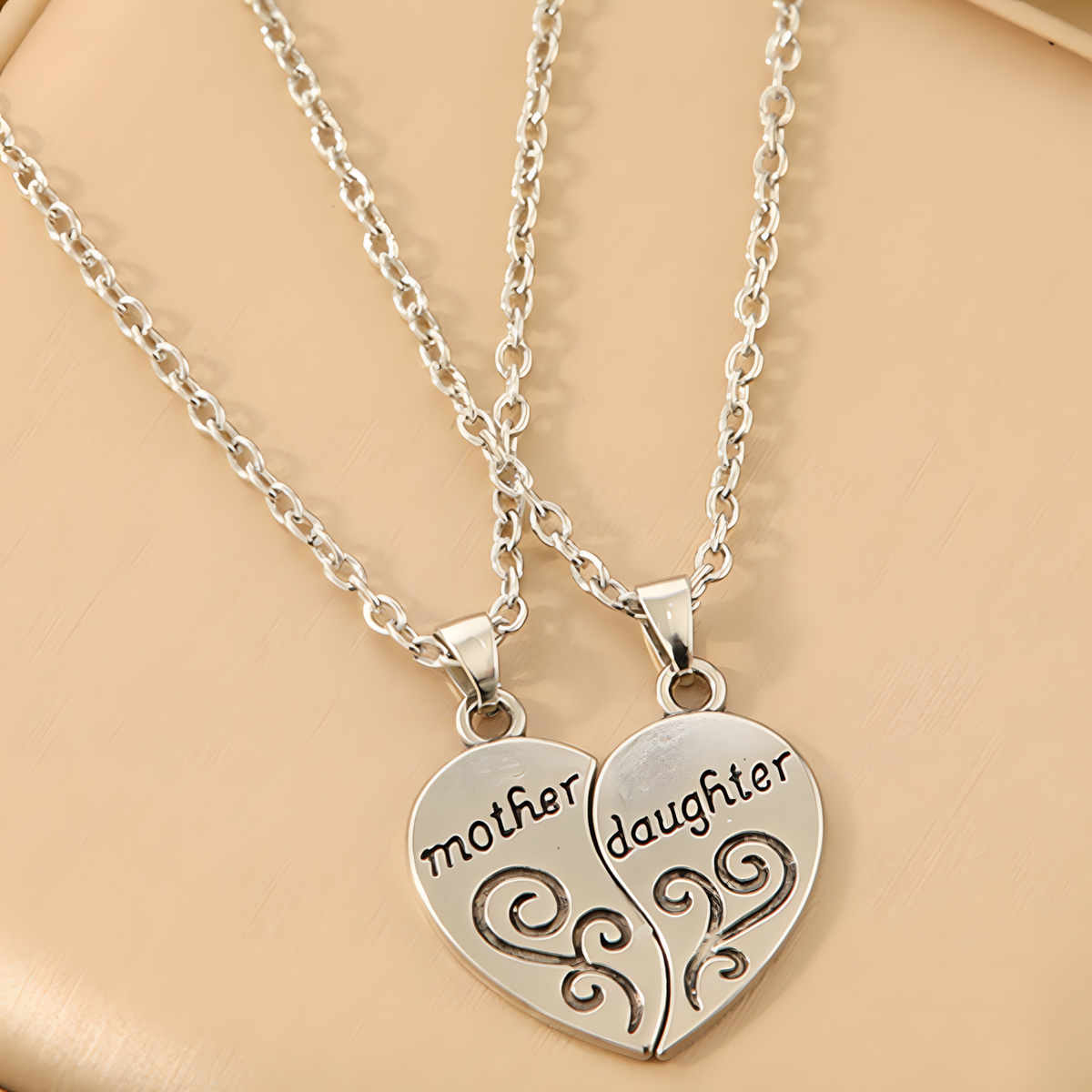 Mother Daughter Heart Necklace Set, Silver-Plated Mother Daughter Pendant b132