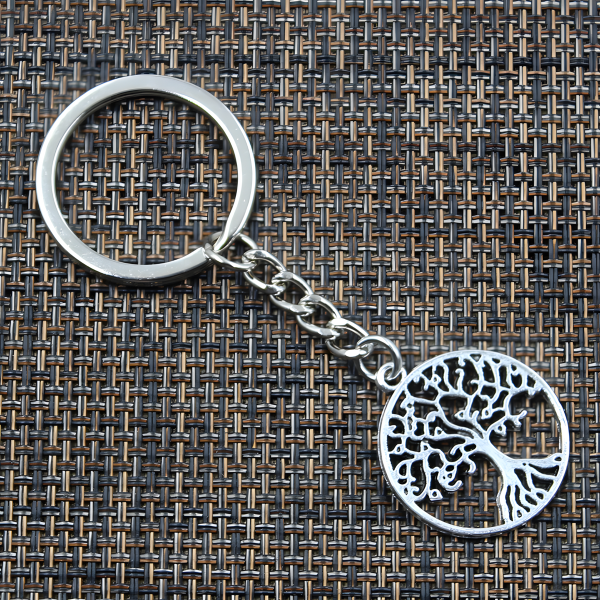 Tree of Life Keychain for Men & Women – Zinc Alloy Metal Round Pendant 30mm 1138