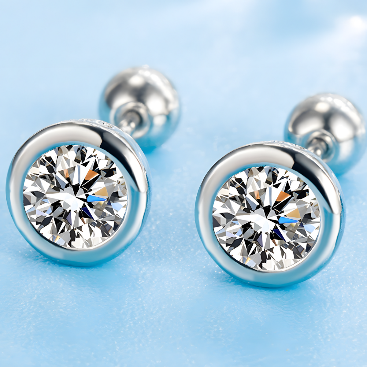 925 Silver-Plated Bezel Round Stud Earrings Clear Zircon Crystal Screw-Back 947