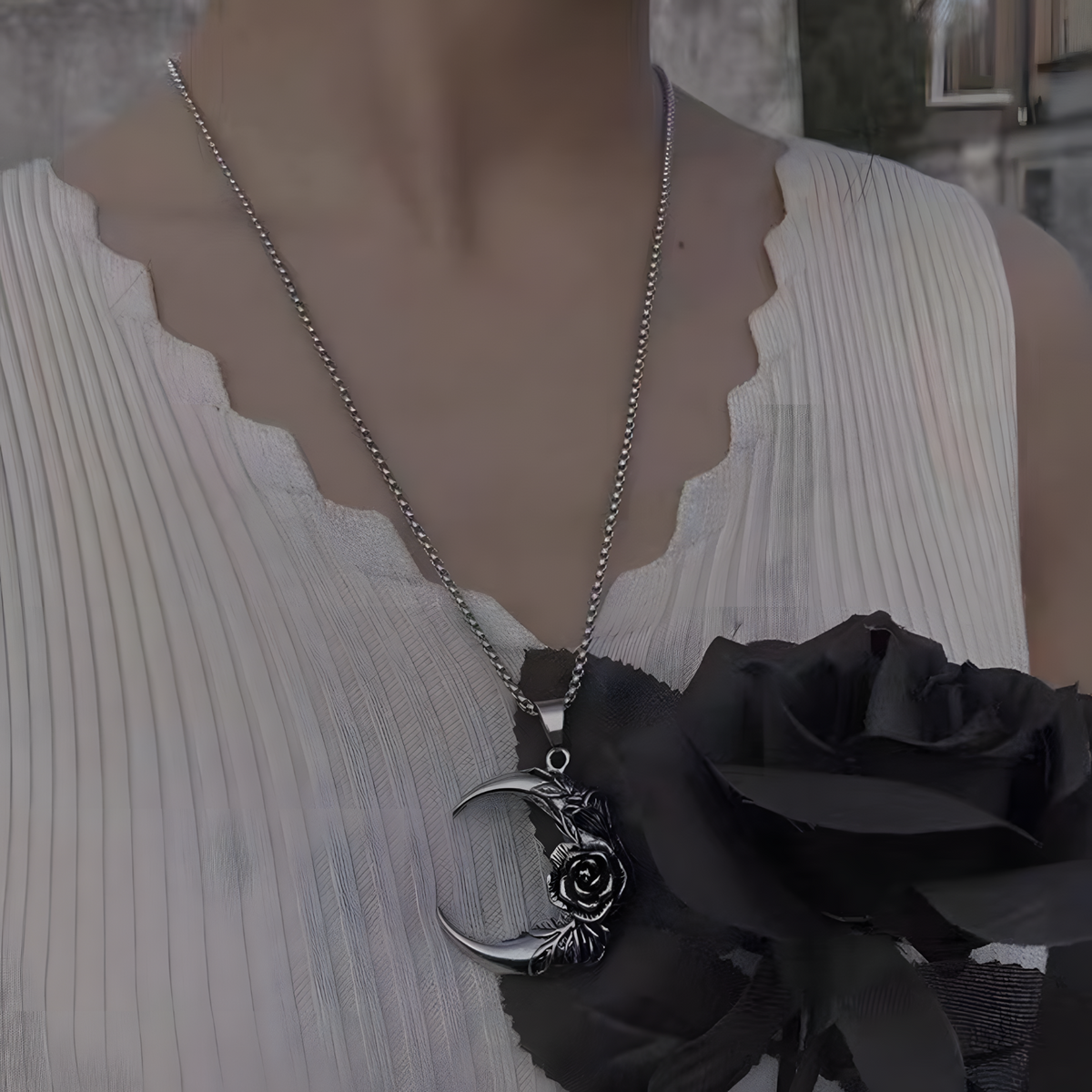 Vintage Crescent Moon Rose Pendant Necklace - Gothic Romantic Moon & Rose 1482