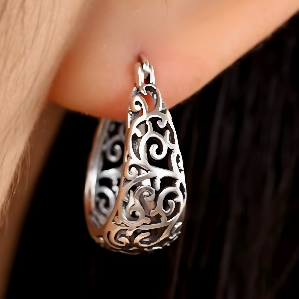 Womens 925 Sterling Silver Vine Pattern Hoop Earrings Hinged Snap Closure B47