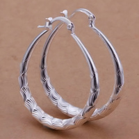 Stylish Lightweight Silver Tone Hoop Earrings - Engraved Pattern Latch Back 441