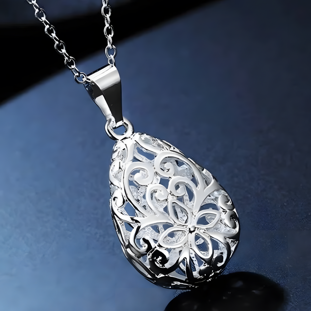 925 Sterling Silver Hollow Pendant Necklace Unique Filigree Water Drop B46