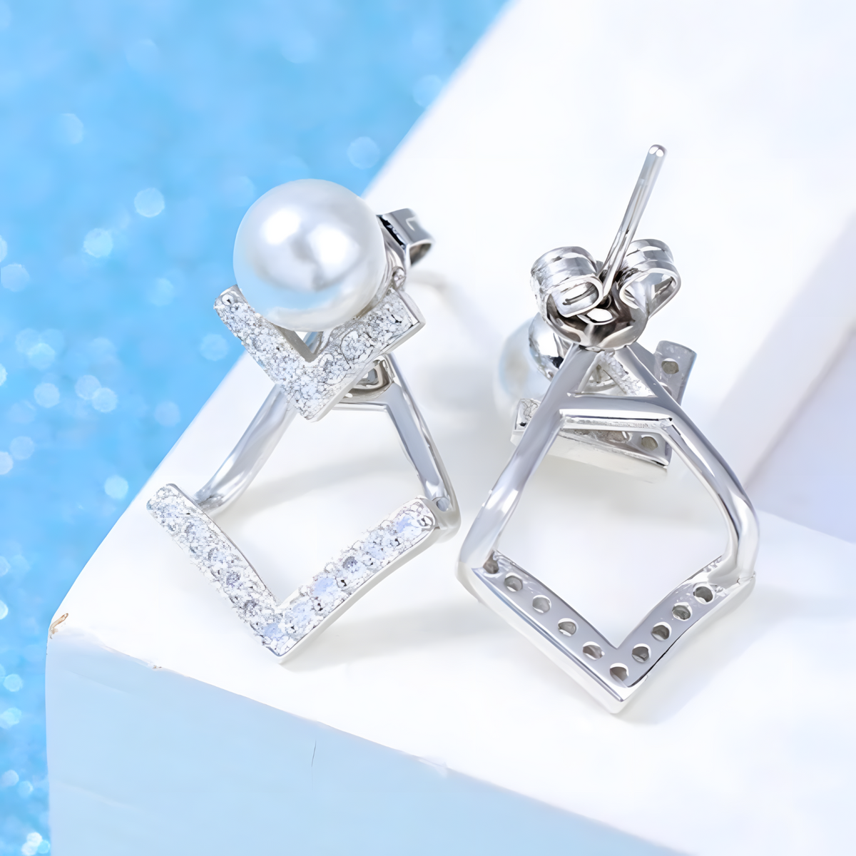 Silver Plated Cubic Zirconia Drop Earrings - Elegant and Lightweight Dangle 304