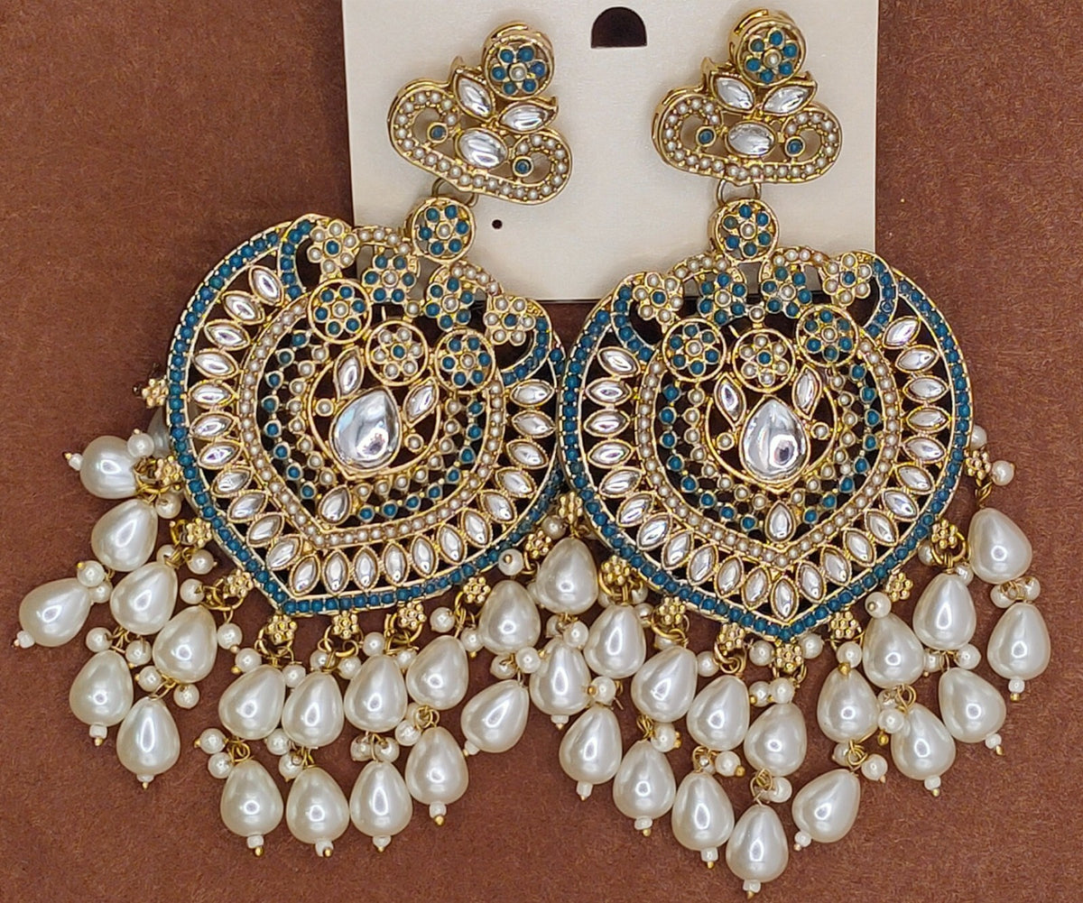 Elegant Bollywood Inspired Gold Kundan Earrings - Traditional Indian Jewelry 228