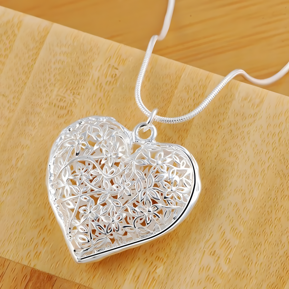 Filigree Heart Pendant Necklace for Women – Silver Plated Alloy Floral Cut 1101