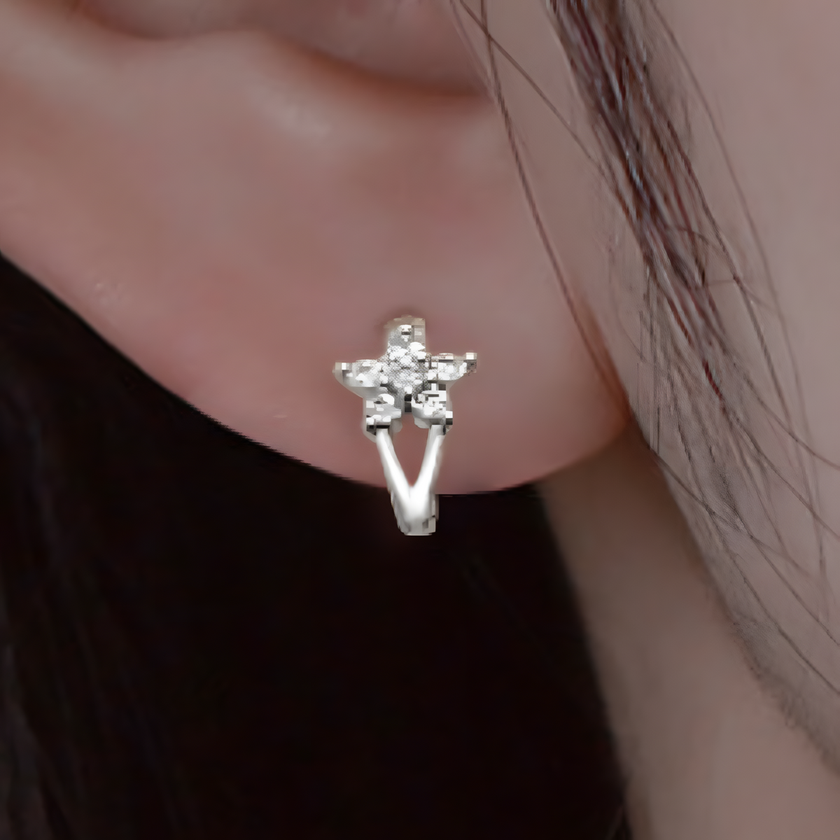 925 Silver-Plated Flower Design Hoop Earring Cubic Zirconia Sparkling Floral 968