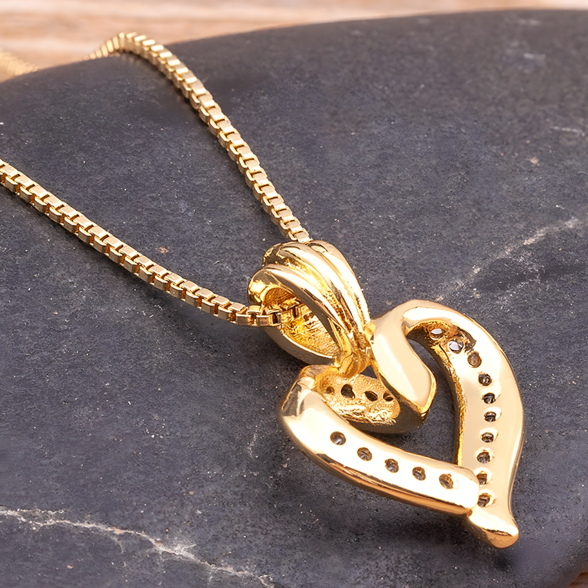 Heart Pendant Necklace for Women Copper Alloy GoldPlated Twisted Open Heart 1149