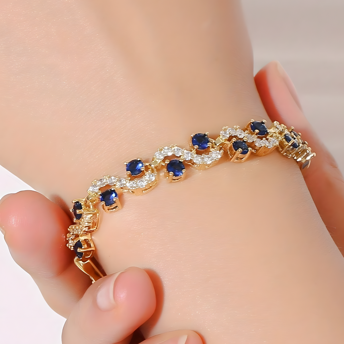 Blue Cubic Zirconia Gold Tone Bracelet 18cm 0.8cm Elegant Statement 1739