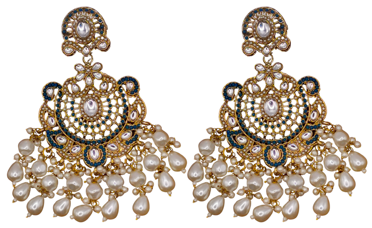 Elegant Bollywood Inspired Gold Kundan Earrings - Traditional Indian Jewelry 189
