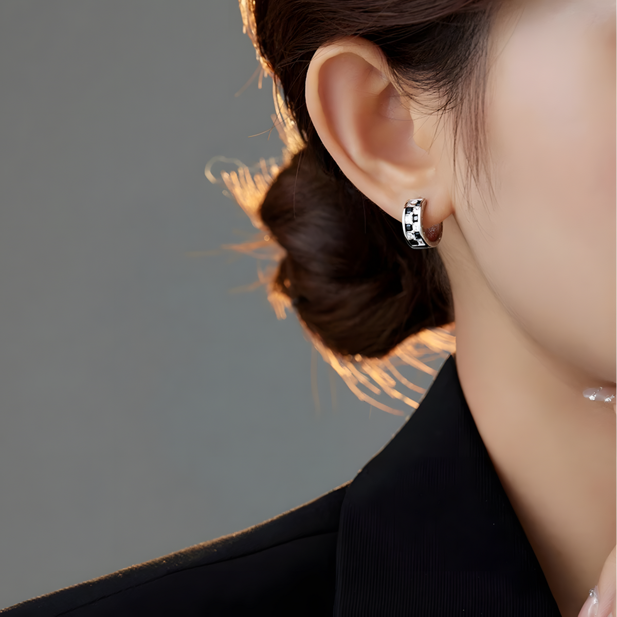 925 Sterling Silver Huggie Hoop Earrings Women Black & White Zircon Inlay 318