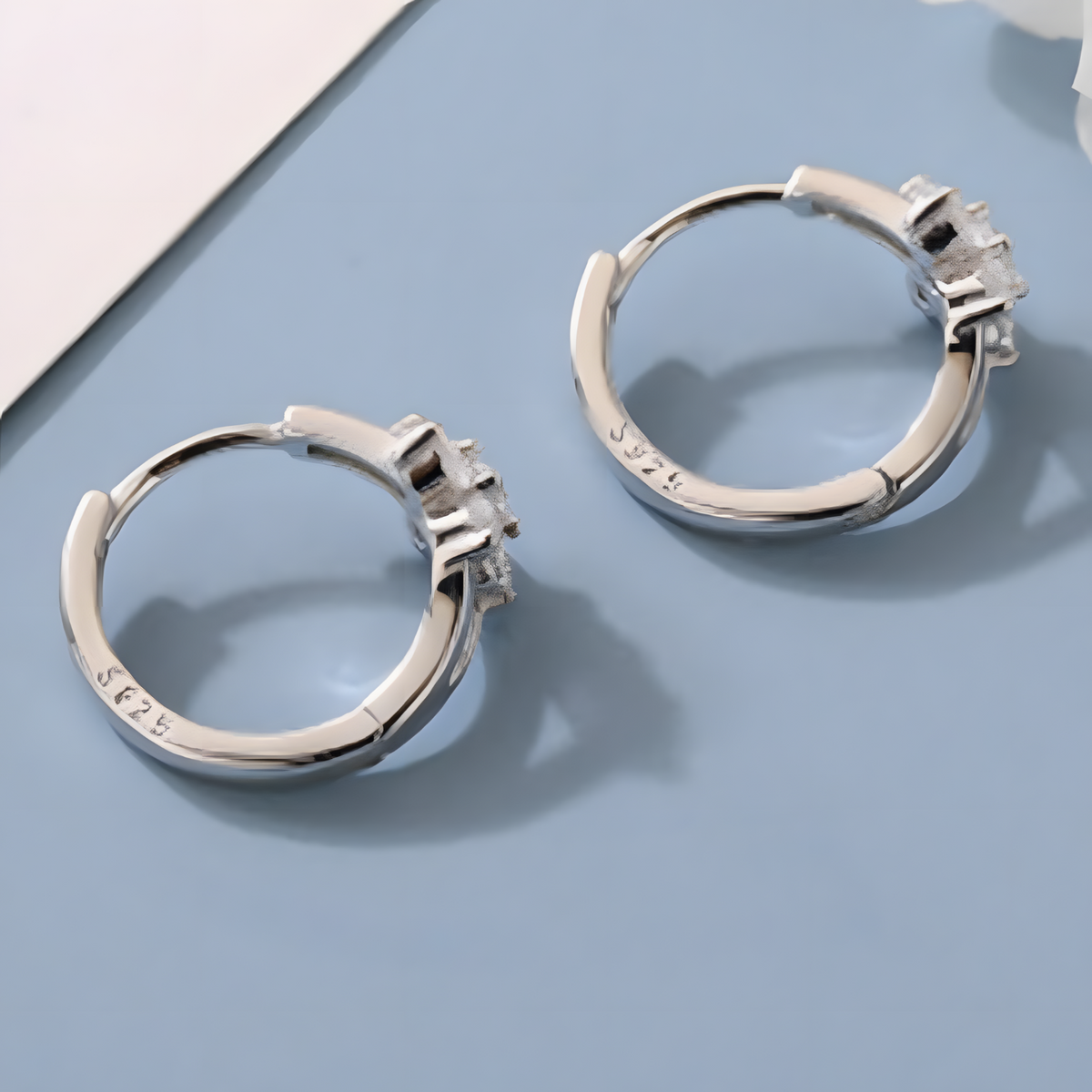 925 Silver-Plated Flower Zircon Hoop Earrings for Women Dainty Floral Huggie 935