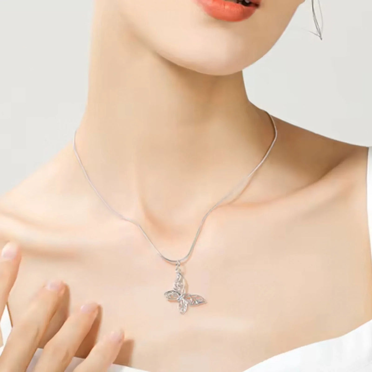 Silver Plated Butterfly Pendant Necklace for Women – Copper Alloy Filigree 1135