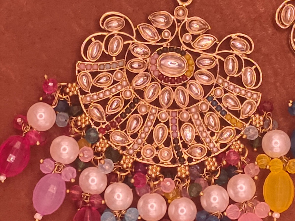 Elegant Bollywood Inspired Gold Kundan Earrings - Traditional Indian Jewelry 182