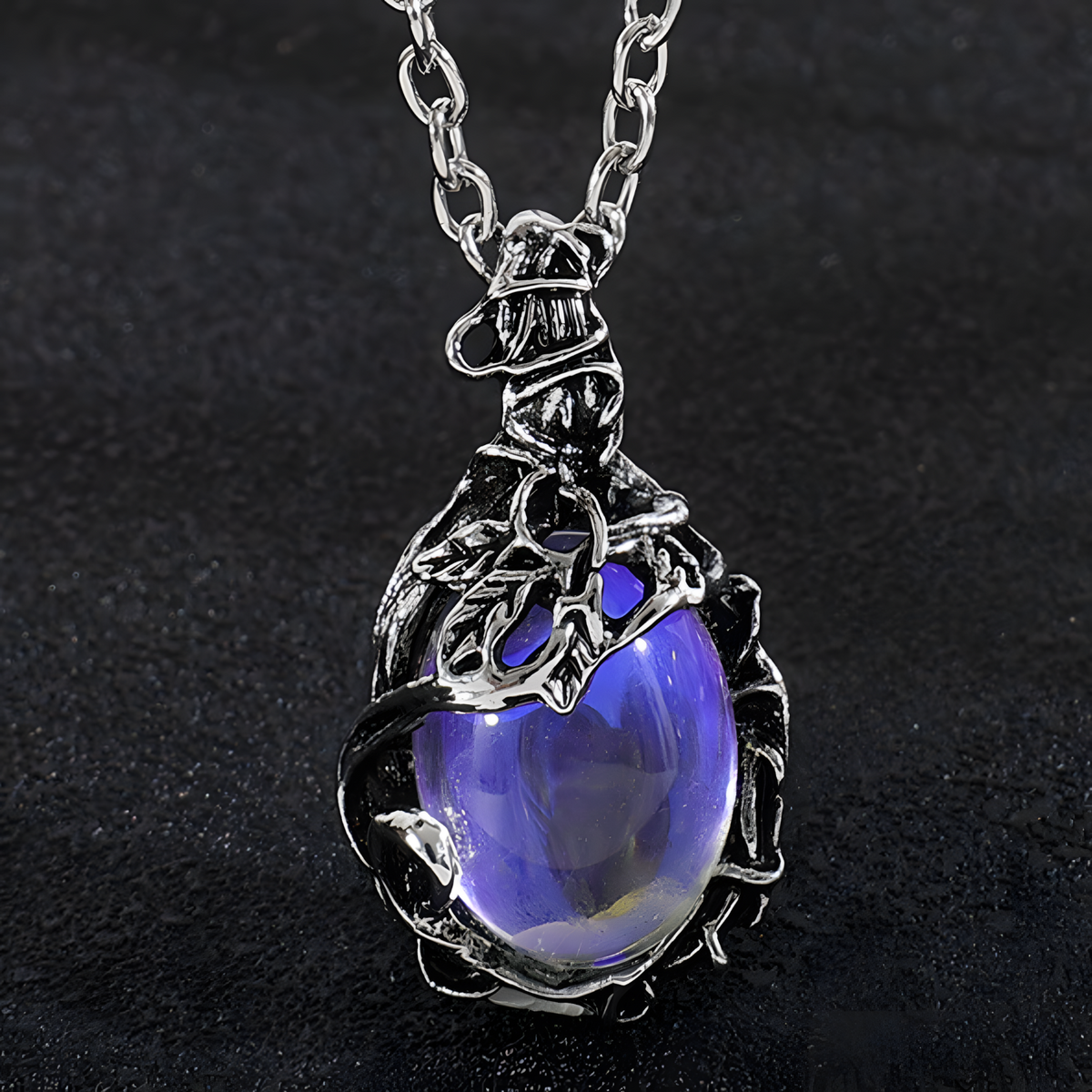 Bohemian Retro Style Moonstone Necklace for Women | Silver-Toned Leaf Vine B179