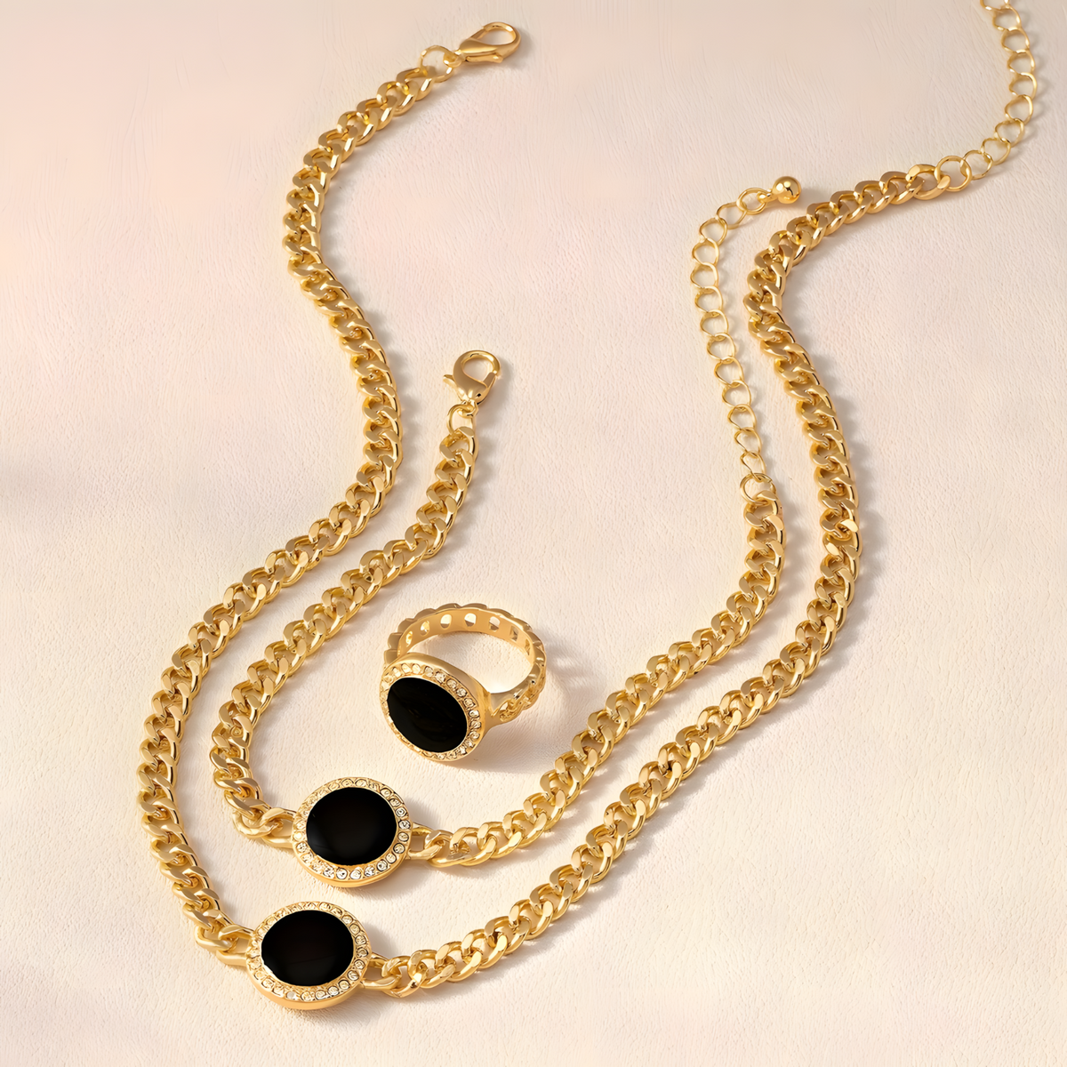 Black Round Pendant Gold Chain Necklace Bracelet Ring Set – Elegant 3-Piece 685