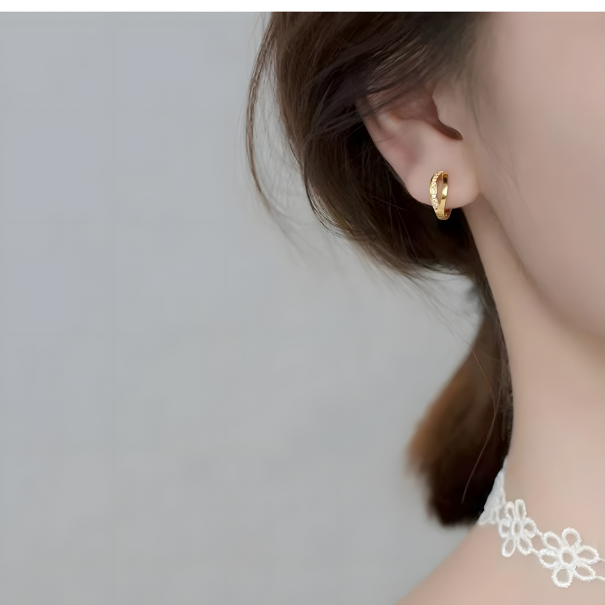 18K Gold-Plated Huggie Hoop Earrings Elegant Double Row Crystal Huggie Hoops 309