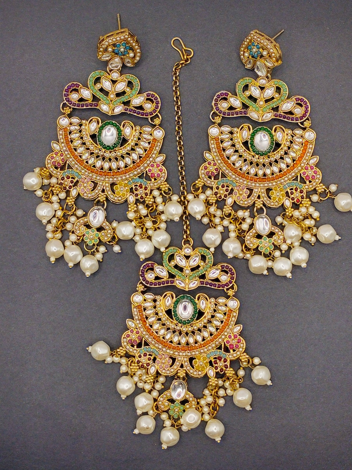 Elegant Bollywood Inspired Gold Kundan Earrings and Tika Set Indian Jewelry 247