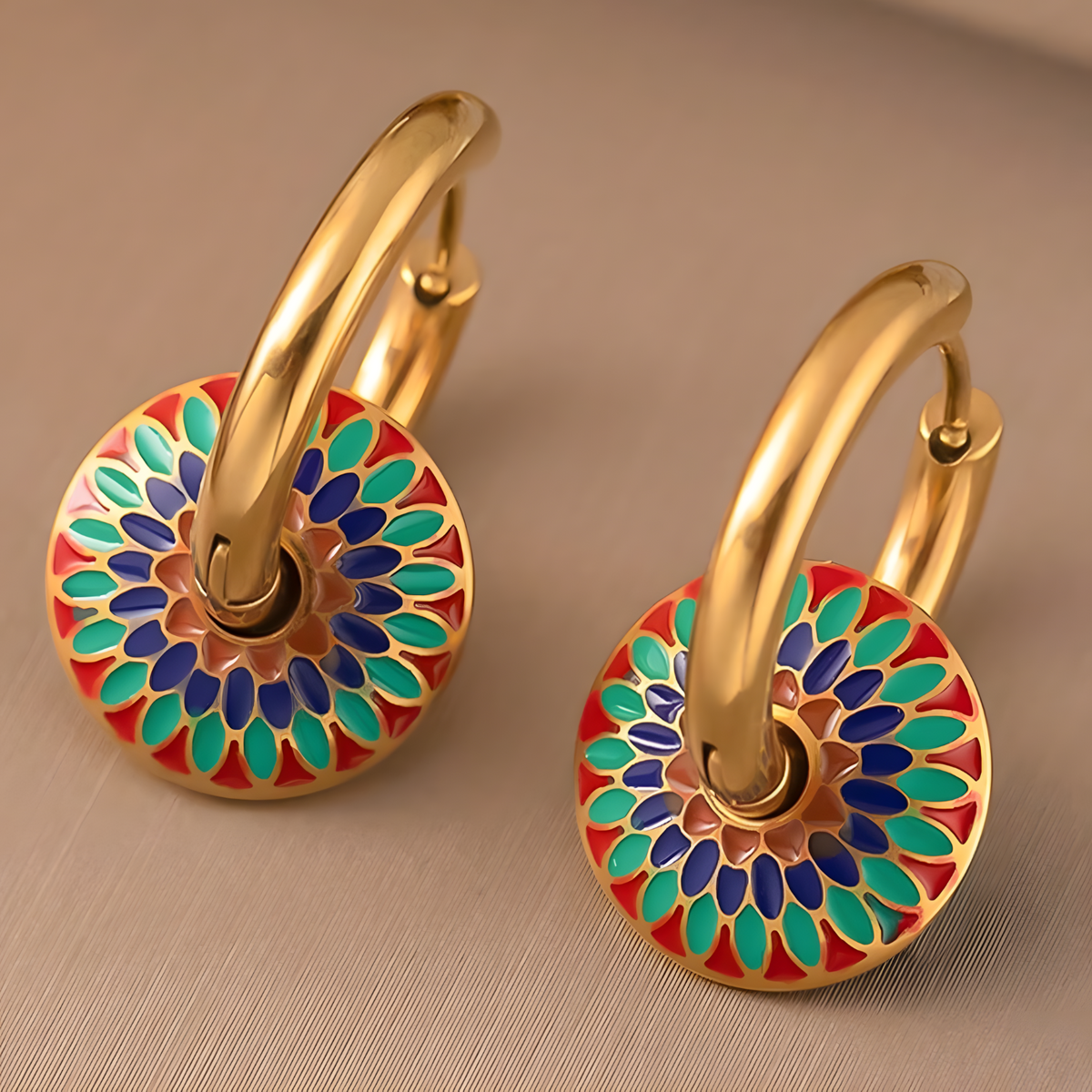 Gold Tone Painted Chrysanthemum Necklace and Hoop Earrings Set, Colourful 1725