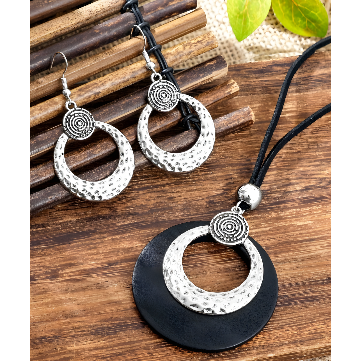 Boho Hammered Hoop Jewellery Set Women, Black Cord Round Pendant Necklace 1709
