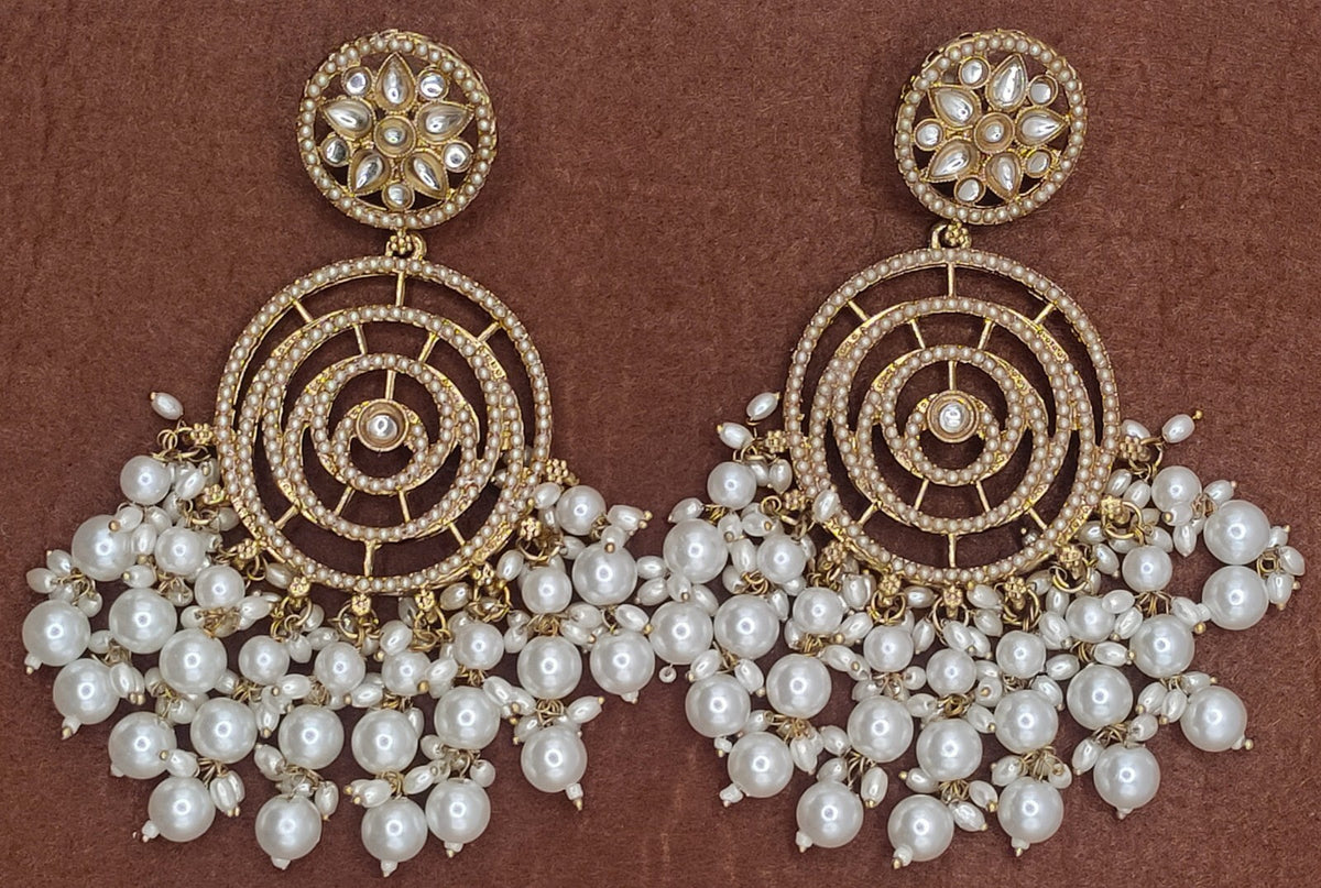 Elegant Bollywood Inspired Gold Kundan Earrings - Traditional Indian Jewelry 181