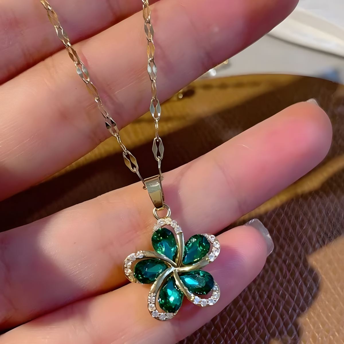 Lucky Four Leaf Clover Necklace for Women – Copper Alloy Gold Color Plating 1178