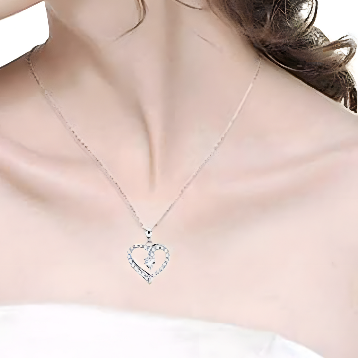 Luxury Paved Heart Necklace - Dazzling Cubic Zirconia Silver Tone for Women B72
