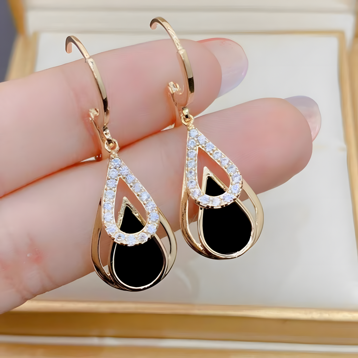 Gold Water Drop Dangle Earring Women–Zinc Alloy Teardrop Design Black Stone 1147
