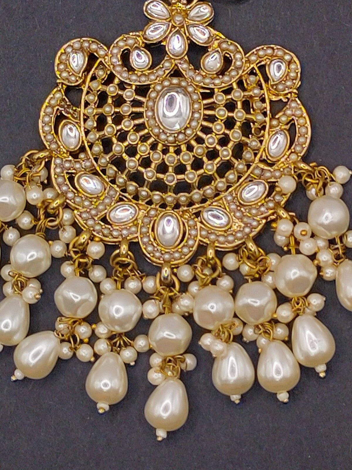 Elegant Bollywood Inspired Gold Kundan Earrings - Traditional Indian Jewelry 212