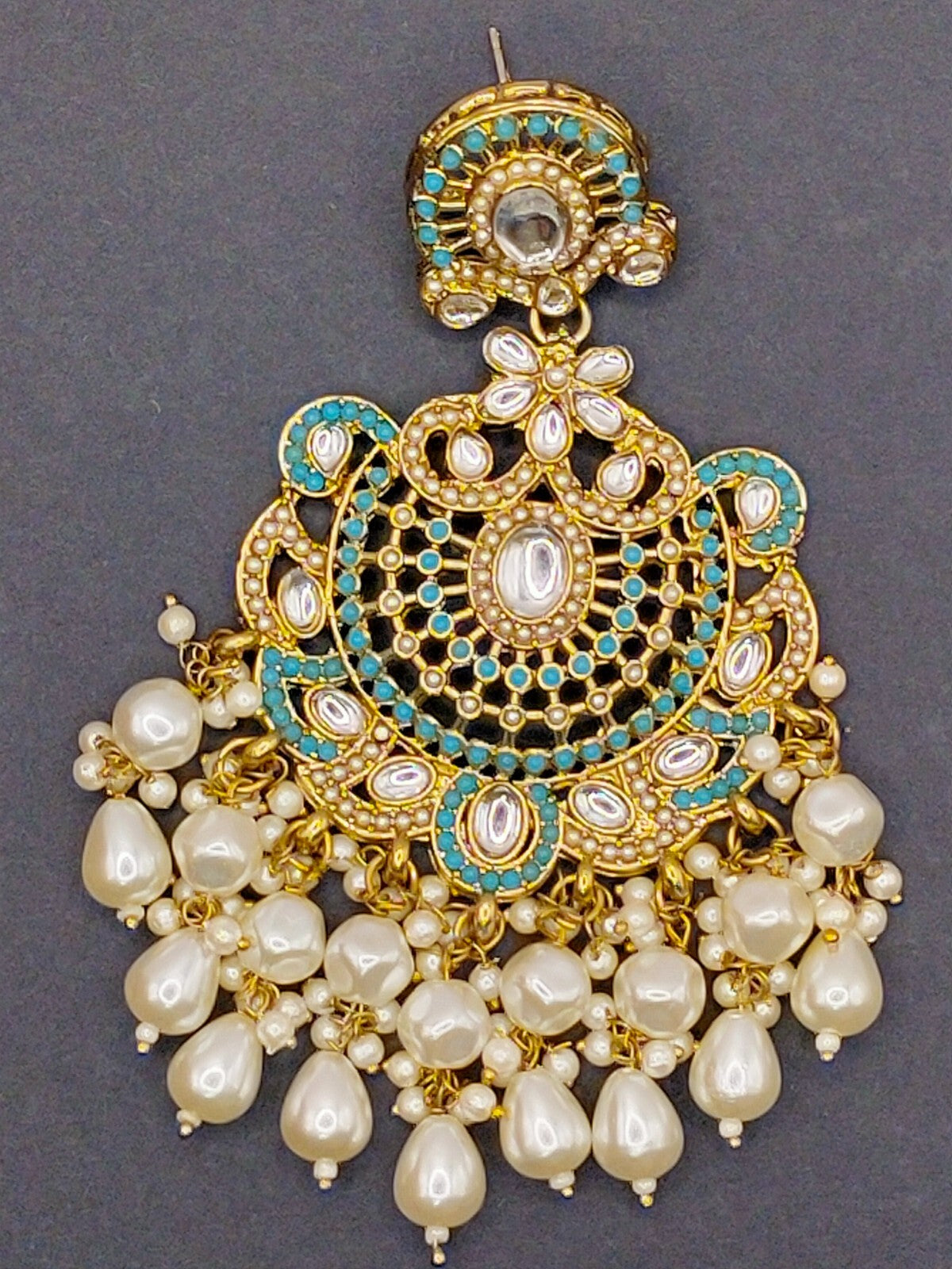 Elegant Bollywood Inspired Gold Kundan Earrings - Traditional Indian Jewelry 221